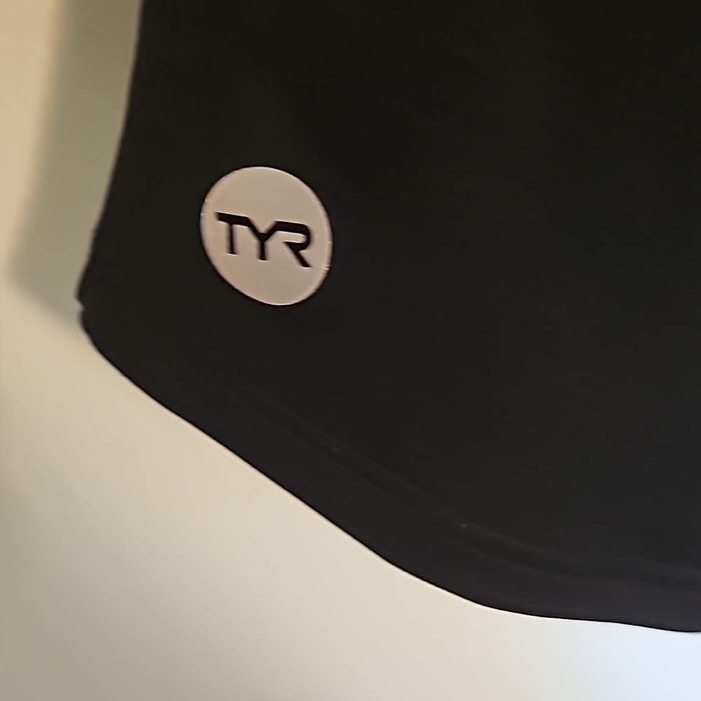 TYR swimming tank tanking Sz 8 with flair bottom - Picture 4 of 6